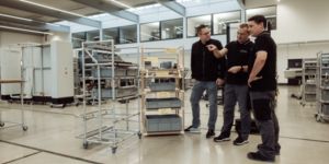 Tobol and Phoenix&nbsp;Contact employees assess the results in the cardboard engineering