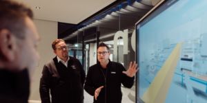 Conversation around a monitor with 3D layout planning