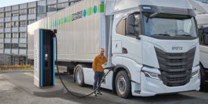 Eforce el-lastbil med CCS-ladedåser