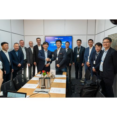 菲尼克斯携手华为缔造工业数智化新范式