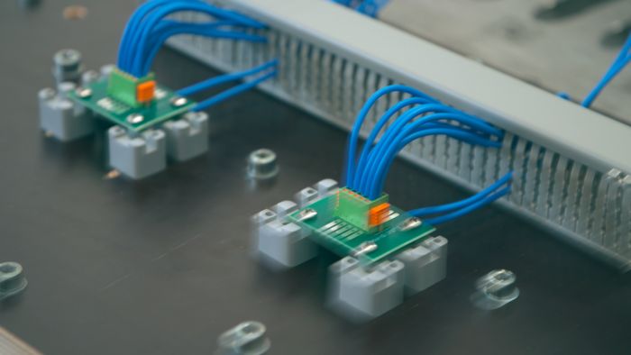 Vibrationsprüfung eines SKEDD-Direktsteckverbinders