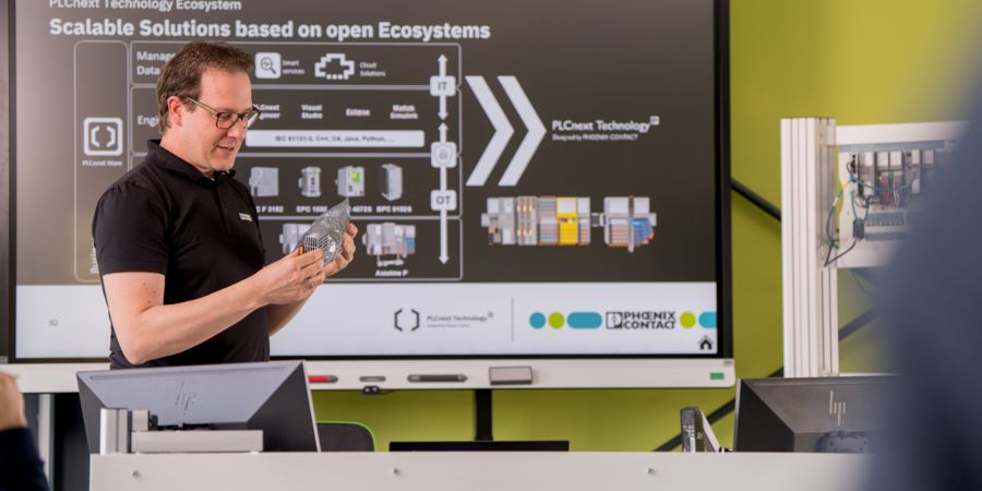 Demo:  De expert onthult een bijzondere PLCnext Technology ontwikkeling