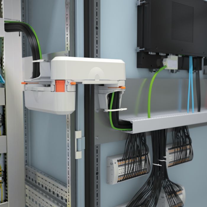 Safe cable routing for plug-in test sockets