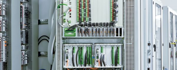 Power control cabinet