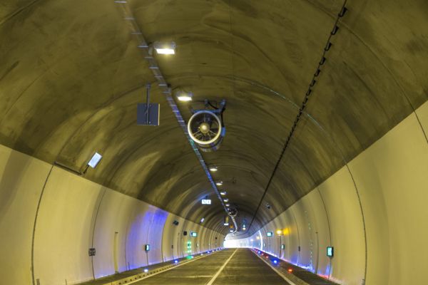 Ventilation system in a tunnel