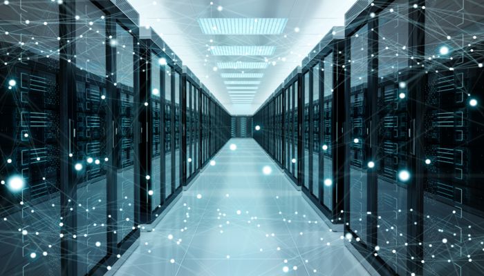 Data transmission in data centers