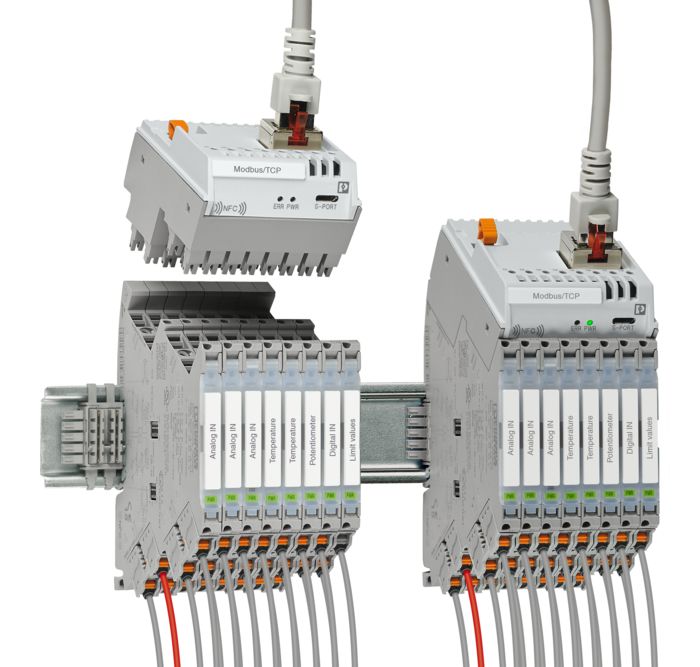 Modular signal conditioner combination with plug-in gateways 