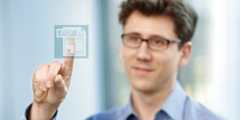 Titulní strana průvodce k normě EN 45545 Protipožární ochrana v kolejových vozidlech, jehož stěžejním tématem je „Elektrotechnické vybavení“.