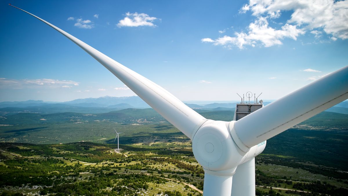 Wind turbine generator (WTG)