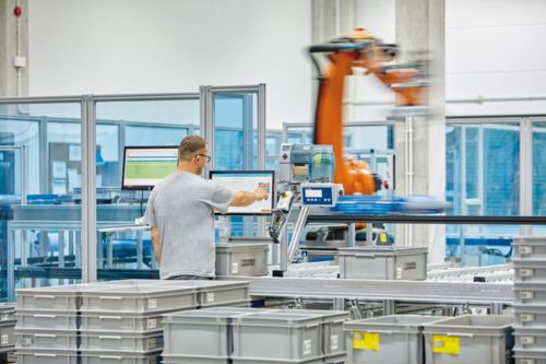 2017 Rozpoczęcie pracy zautomatyzowanego magazynu centralnego