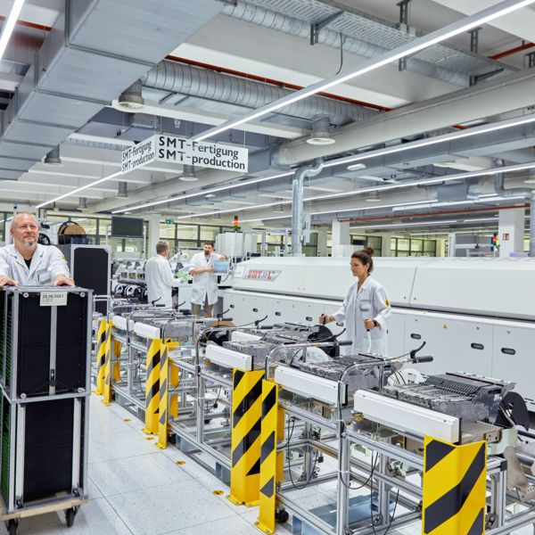 Ein Teil der Produktion von Phoenix Contact in Bad Pyrmont