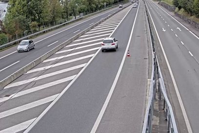 Des voitures sur une autoroute suisse 
