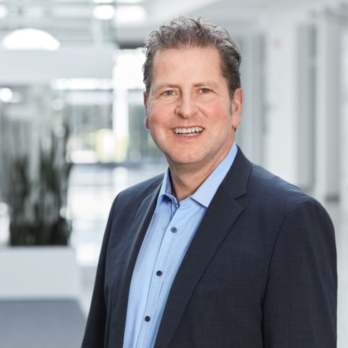 Portrait of Dr. Gernot Finis, Vice President System Protection Technologies, Business Area ICE, Phoenix Contact GmbH & Co. KG