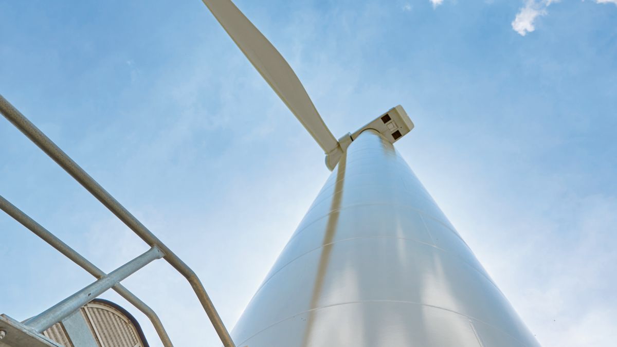 Wind turbine generator