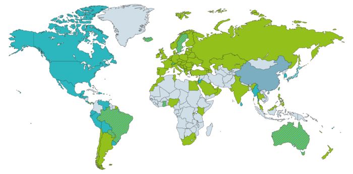 Mapa de imágenes interactivo: Distribución de los estándares de carga de tipo 1 (azul), tipo 2 (verde) y GB/T (gris oscuro) en el mapa mundi