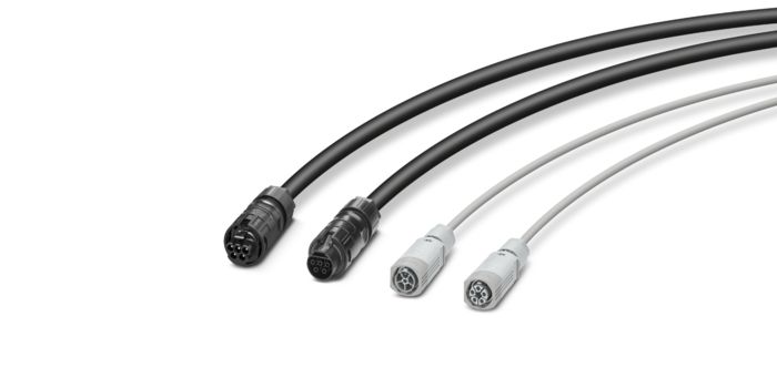Two different installation cables with connectors