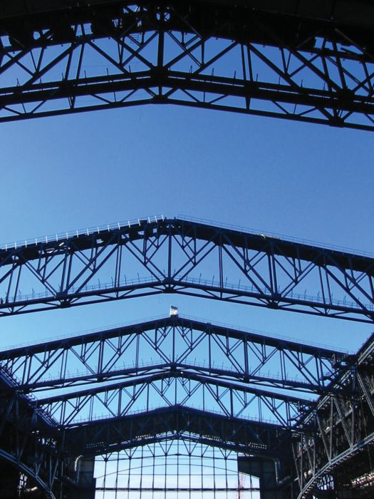 Construction of the retractable roof of the Lucas Oil Stadium