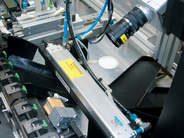 Quality inspection in production using cameras