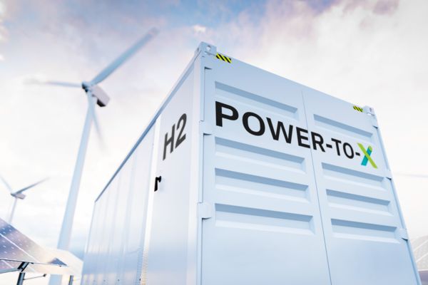 Power-to-X: контейнеры с водородом, солнечные батареи и ветряные колеса