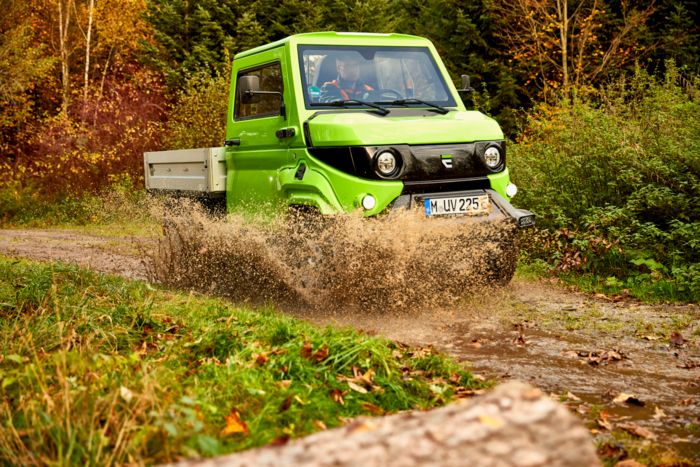 EVUM Motors aCar med Phoenix Contact CCS-køretøjsinlet type 2