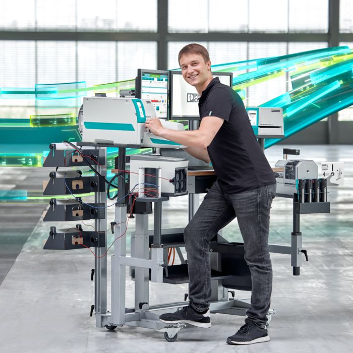 Medewerker bij de adervoorbereiding op een digitaal ondersteund werknemersassistentiesysteem