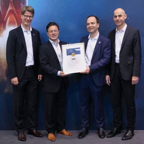 Frank Possel-Dölken, Dr. Martin Wetter, Dr. Andreas Schreiber, Dr. Axel Zein (WSCAD) bei der Urkundenübergabe auf der SPS 2023
