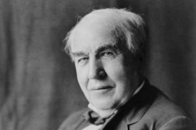 Svartvitt fotografi av Thomas Alva Edison