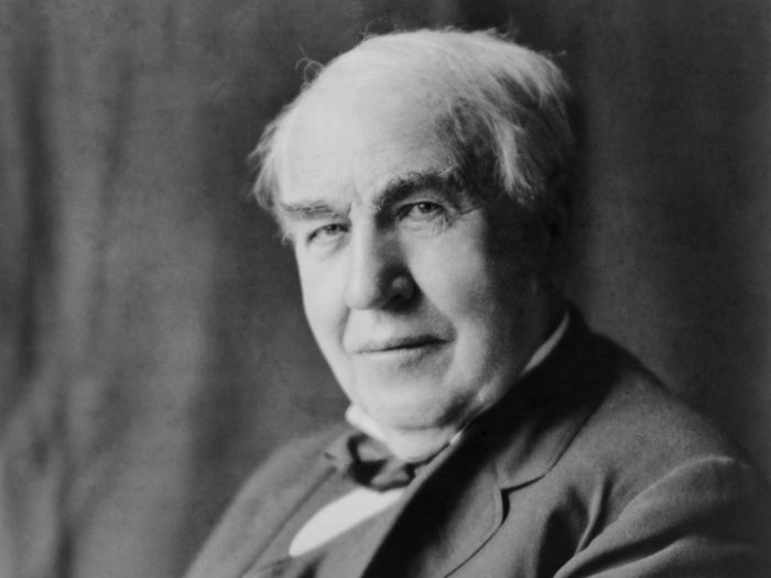 Schwarz-weiß-Aufnahme von Thomas Alva Edison