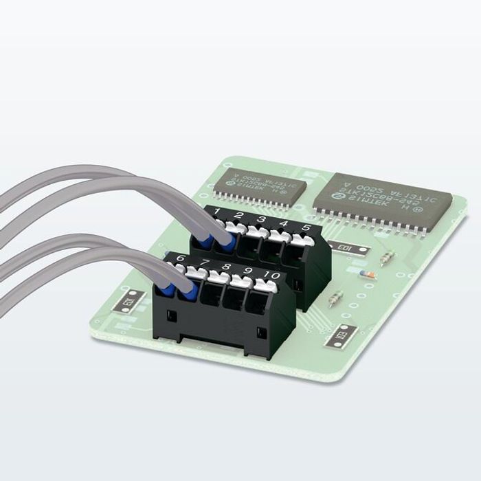 Angled THR PCB terminal block