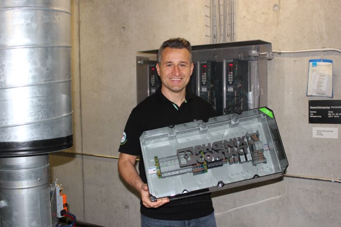 Surge-Box geliefert