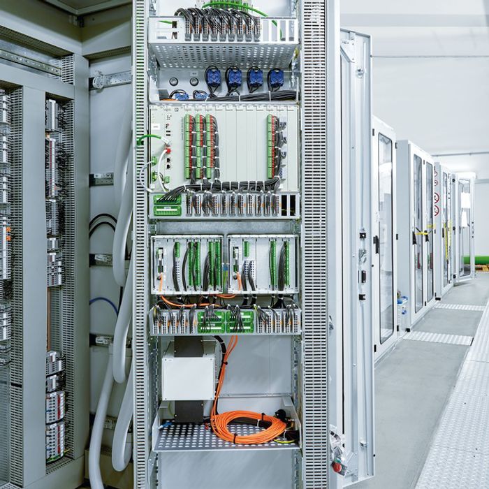 Power control cabinet