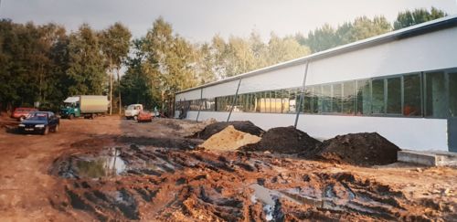 Droga przed halą 1