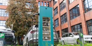 Stacja ładowania wyposażona w produkty Phoenix Contact