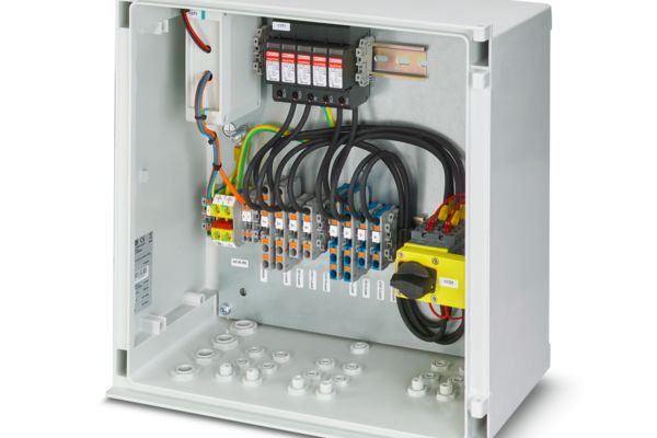 Generatoranschlusskasten mit DC-Lasttrenner