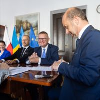 Międzynarodowe Centrum Integracji FENIKS  - Dominik Mazur i Maciej Merek