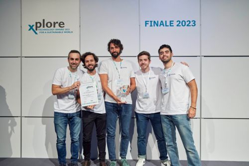 De izquierda a derecha, José María Holassian de la empresa PXR, Matías Kippke, investigador en la Cátedra Gijón Smart Cities de la EPIG de la Universidad de Oviedo, Guillermo Orbea,  Jorge González, Jorge Guillén de la empresa PXR.