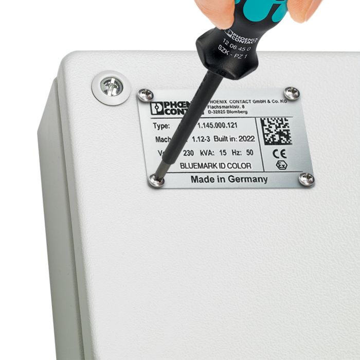 Equipment marking for screwing