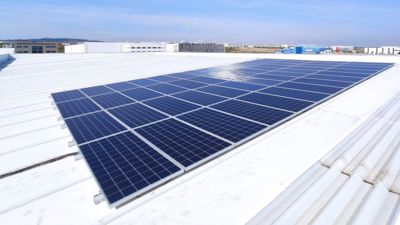 Picture for España combina la gestión de mercancías con la energía solar