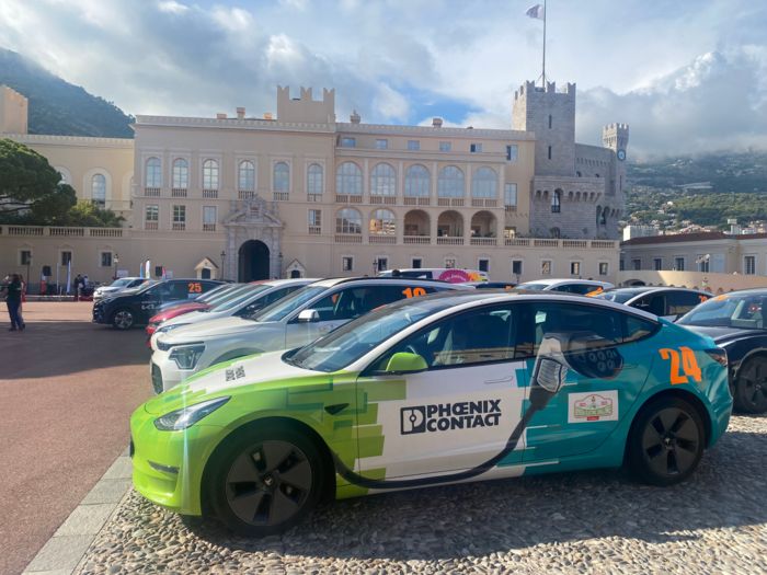 A Phoenix Contact francia leányvállalatának Tesla autója