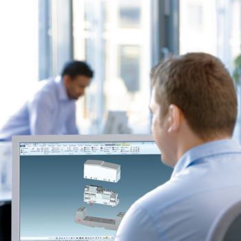 Man using the surge protection configurator on a PC
