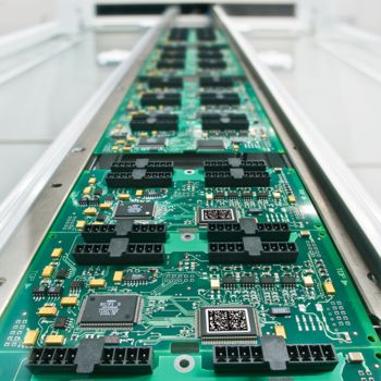 PCB mounting via SMT production