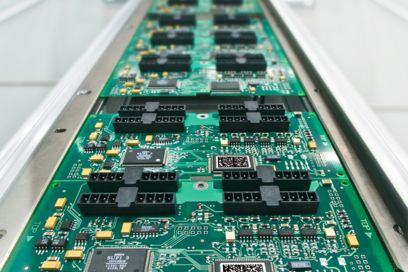 PCB mounting via SMT production