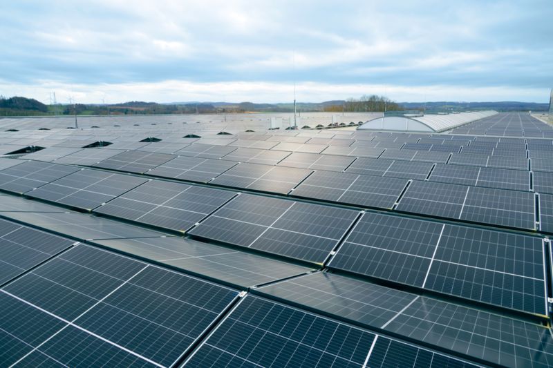 Huerto solar en el tejado de la All Electric Society Factory de Phoenix Contact