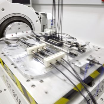 M12 push-pull shock and vibration test