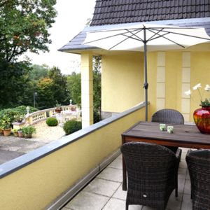 Villa Rosenhof, Außenbereich