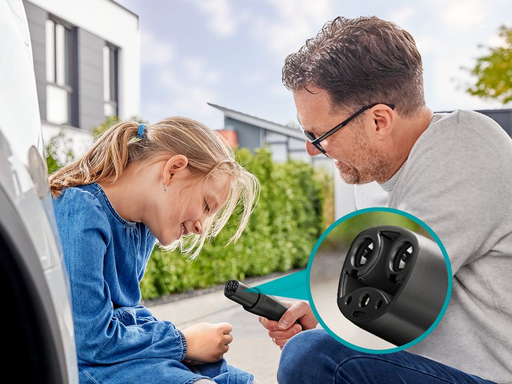 IP2XB touch protection of the CHARX connect eco NACS charging cables