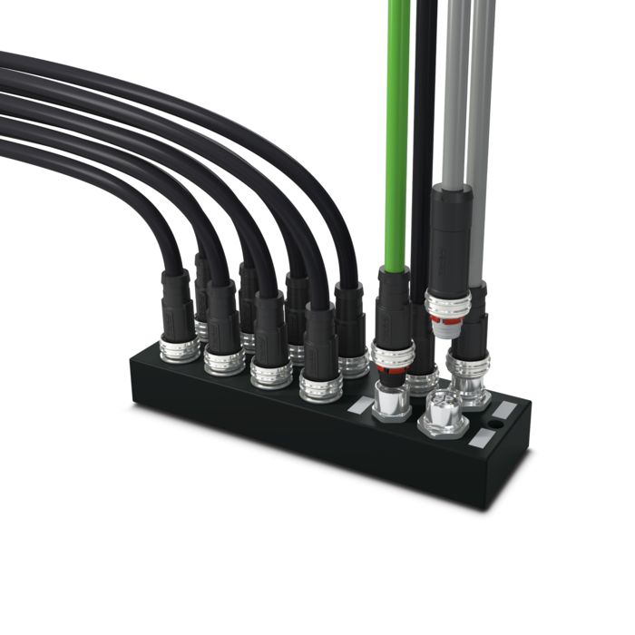 Device with numerous M12 device and cable connectors