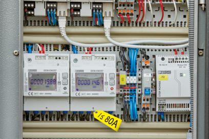 Control cabinet with EMpro DC measuring system and MID energy meter