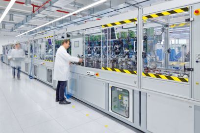 Machine building at Phoenix Contact