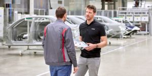 Produktion hos AUDI AG med Phoenix Contact- og AUDI AG-medarbejdere